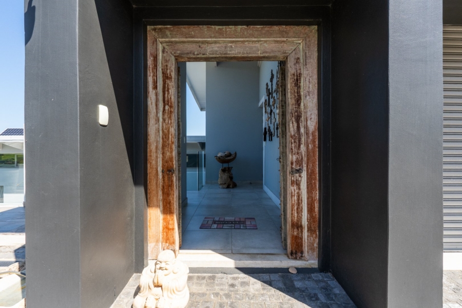 5 Bedroom Property for Sale in Wilderness Heights Western Cape